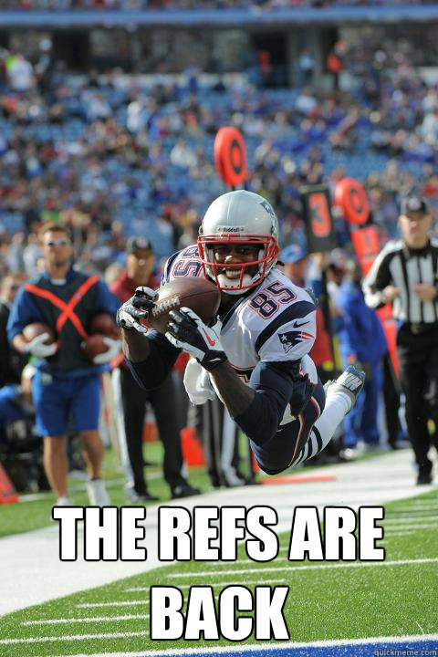 the refs are back - photogenic Brandon Lloyd