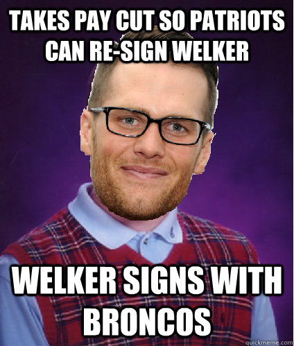 takes pay cut so patriots can resign welker welker signs wi -